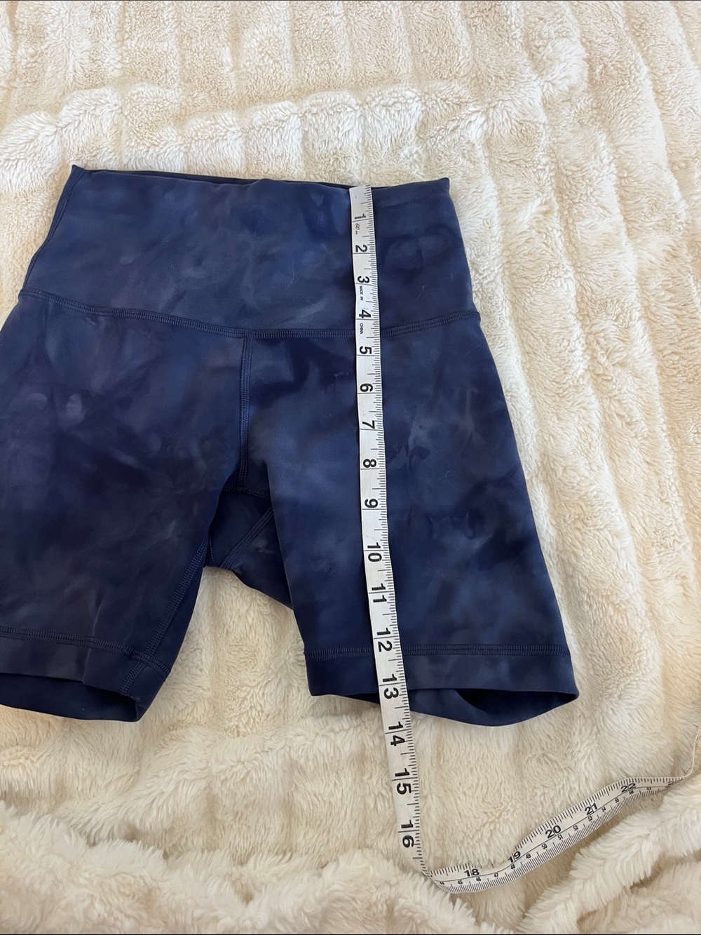 lululemon athletica Navy Tie-Dye High-Rise Bike Shorts - Picture 6 of 9